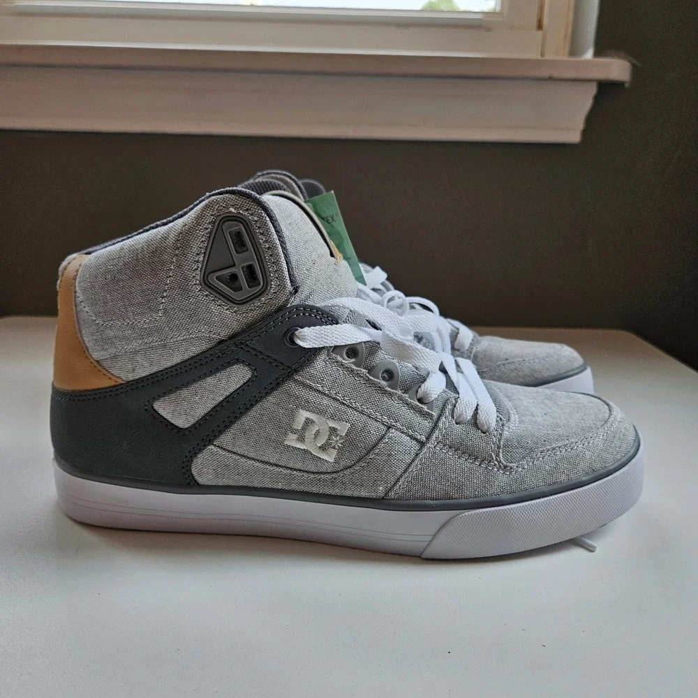 DC Shoes High Top Sneakers Mens 10 Grey Tan Skater Shoes Pure Streetwear